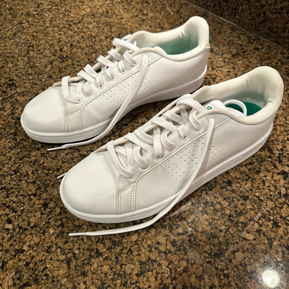 Adidas men’s essentials advantage shoes. - Picture 1 of 9